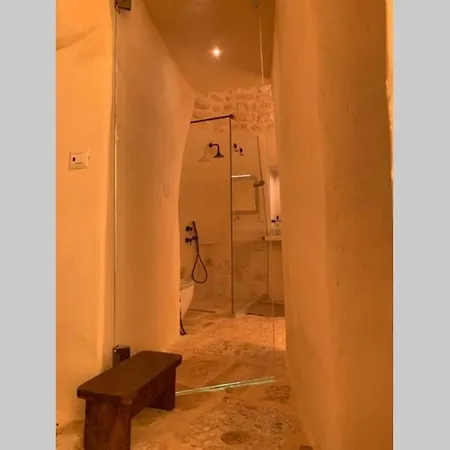 Trulli Pietre Nel Vento 4 E 4 Bathrooms